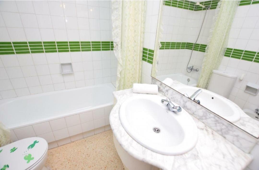 Apartamento Pineda Пинеда-де-Мар Экстерьер фото